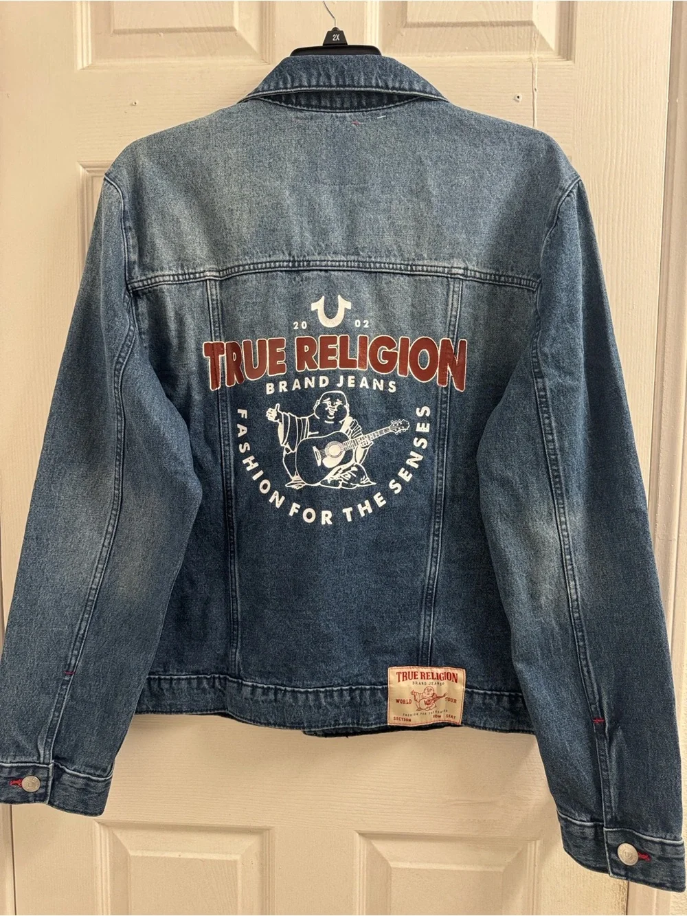 True Religion Light Blue Denim Jacket with Dark Contrast Stitching Men’s XL